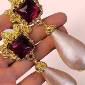 gorgeous earrings.